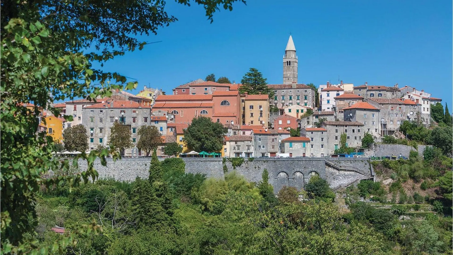 Vakantiehuis 3 Bedroom Stunning Home In Labin Labin